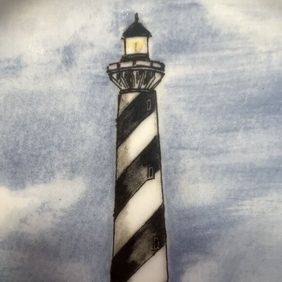 American Atelier Lighthouse Plate Set of 4 Cape Hatteras Coastal Decor - Picture 11 of 12